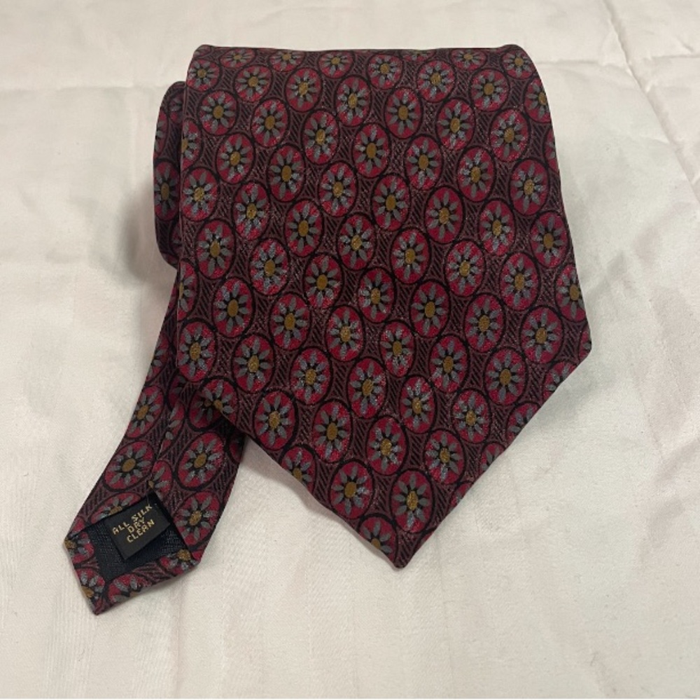 Karl Lagerfeld Purple Pink Floral Men's Tie 100% Silk 56 x 3.75 Necktie EUC
